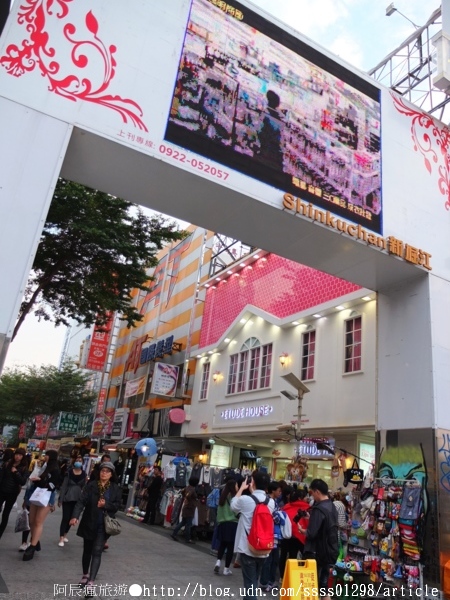 新崛江商圈:【旅行遊記。高雄新興區】新崛江商圈。高雄都會區最in的逛街購物勝地