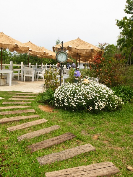 vilavilla魔法莊園休閒農場:【苗栗】釋放心中的浪漫精靈。進入魔法森林,尋找自己的夢遊仙境。