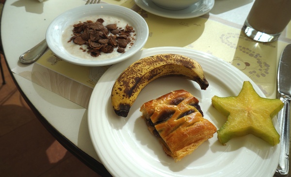 花蓮遠雄悅來大飯店:遠雄悅來大飯店: 海景房介紹 vs 自助早晚餐--激推超值海鮮!