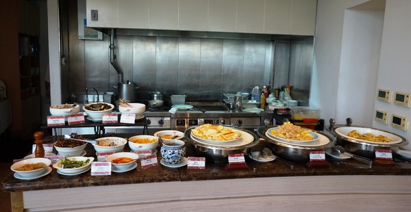 花蓮遠雄悅來大飯店:遠雄悅來大飯店: 海景房介紹 vs 自助早晚餐--激推超值海鮮!