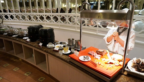 花蓮遠雄悅來大飯店:遠雄悅來大飯店: 海景房介紹 vs 自助早晚餐--激推超值海鮮!