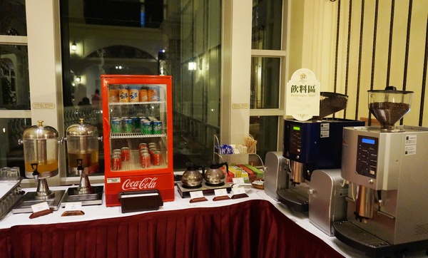 花蓮遠雄悅來大飯店:遠雄悅來大飯店: 海景房介紹 vs 自助早晚餐--激推超值海鮮!