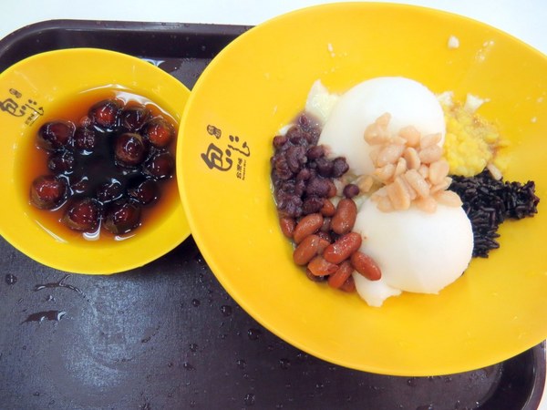 羅東夜市：羅東夜市之阿灶伯當歸羊肉湯VS魏姐包心粉圓【宜蘭/羅東夜市】