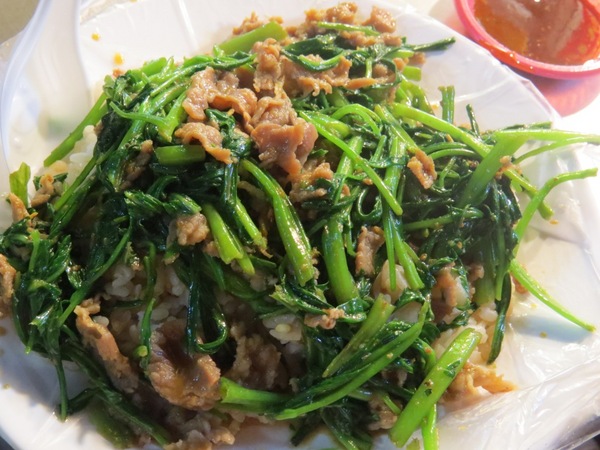 羅東夜市：羅東夜市之阿灶伯當歸羊肉湯VS魏姐包心粉圓【宜蘭/羅東夜市】