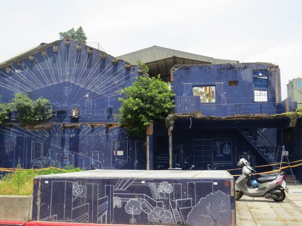 海安路藝術街：遠看近看不同感觀的【台南海安路藝術街】