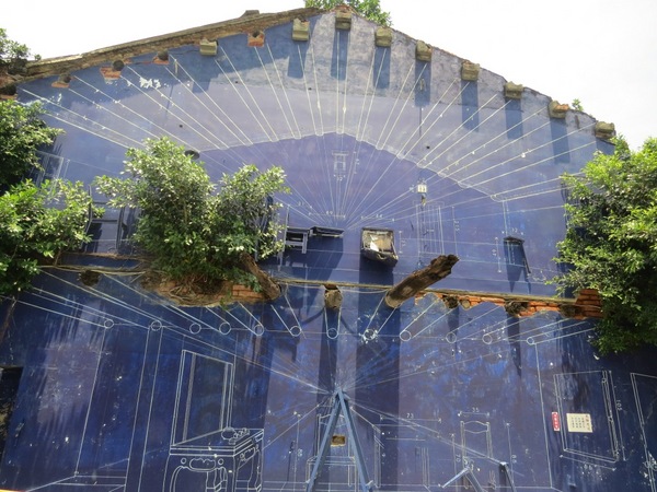 海安路藝術街：遠看近看不同感觀的【台南海安路藝術街】