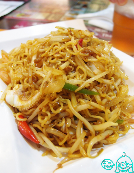 Hong Kong 茶水攤：【台北/東區】來自香港的茶餐廳~CP值很高的「茶水攤」(延吉店)