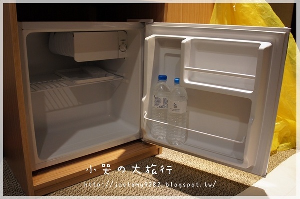 城市商旅(台中五權館)：[台中市。西區] 不需要富麗堂皇~ 只要乾淨、舒適、交通便捷、價格合理、服務態度佳，就是間值得入住の好旅店❤