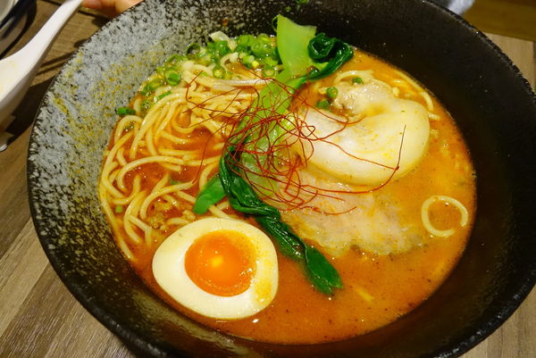 麵屋輝(台北店):麵屋輝 ~ 好吃濃郁的日式拉麵 -捷運松江南京站