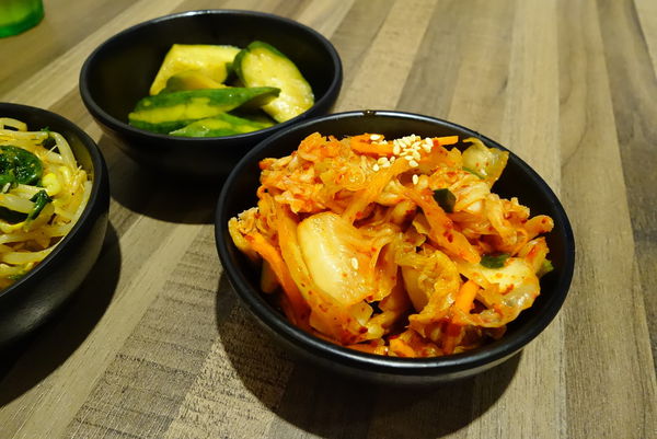 麵屋輝(台北店):麵屋輝 ~ 好吃濃郁的日式拉麵 -捷運松江南京站