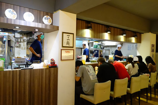 麵屋輝(台北店):麵屋輝 ~ 好吃濃郁的日式拉麵 -捷運松江南京站