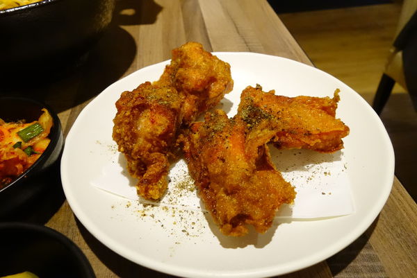 麵屋輝(台北店):麵屋輝 ~ 好吃濃郁的日式拉麵 -捷運松江南京站