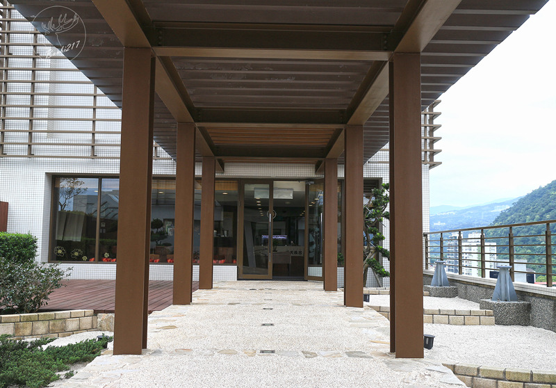 Banbi217 美食旅遊: 礁溪長榮鳳凰酒店(宜蘭溫泉住宿附早餐,免費到番茄果園採番茄)[邀約]