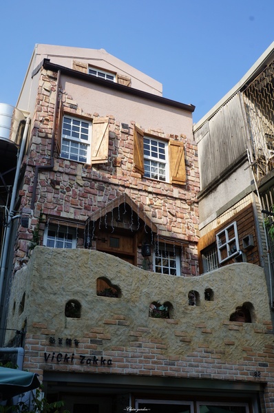 府中街：[2015台南行]中西區 府中街~小巷亂闖之發現文藝新景點