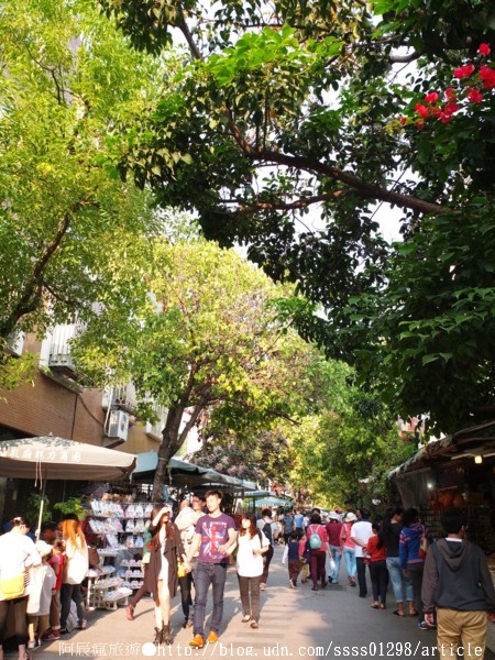 府中街:【旅行遊記。台南中西區】台南府中街。古今融合再造老街新風格 與喧鬧車水馬龍的短暫隔離