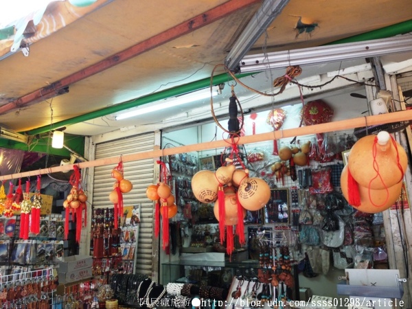 府中街:【旅行遊記。台南中西區】台南府中街。古今融合再造老街新風格 與喧鬧車水馬龍的短暫隔離