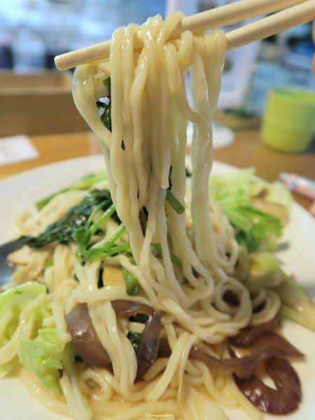 芽米屋美味蔬食館：[北投在地美食]台北 捷運奇岩站 芽米屋~蔬食。飲料是賣點