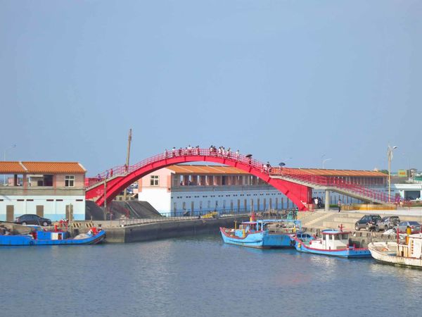 【桃園旅遊】竹圍漁港一日遊-超大新鮮海產與眺望飛機降落