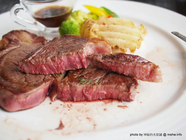 米克諾斯花園餐廳:【食記】田野中的失落莊園 @ 南投-中興新村-Mykonos 米克諾斯-經典品味花園