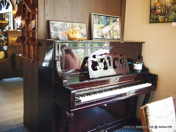 米克諾斯花園餐廳:【食記】田野中的失落莊園 @ 南投-中興新村-Mykonos 米克諾斯-經典品味花園