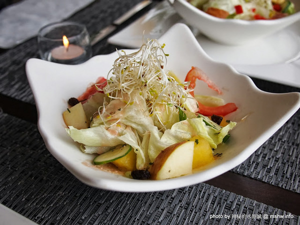 米克諾斯花園餐廳:【食記】田野中的失落莊園 @ 南投-中興新村-Mykonos 米克諾斯-經典品味花園