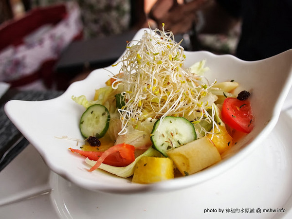 米克諾斯花園餐廳:【食記】田野中的失落莊園 @ 南投-中興新村-Mykonos 米克諾斯-經典品味花園