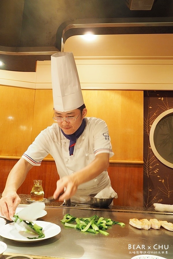 新濱鐵板燒(光復北分店):【台北松山區美食】頂級鐵板燒始祖新濱鐵板燒‧四十多年歷史的美味風華