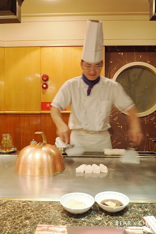 新濱鐵板燒(光復北分店):【台北松山區美食】頂級鐵板燒始祖新濱鐵板燒‧四十多年歷史的美味風華