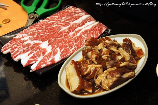 明洞館韓式居酒屋(二館):食記 ☞ 台北市/大安區 ▍明洞館2館 ▍浩浩蕩蕩一行人, 說走就走之『韓式料理』行!!! (嘿嘿~ 終於被我吃到了吧!!!