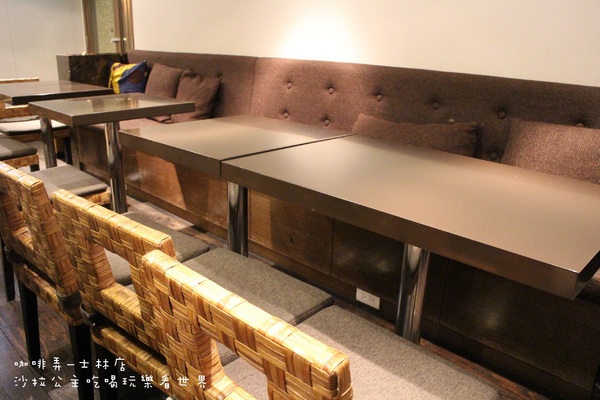 咖啡弄(士林店):台灣之光知名下午茶『咖啡弄-士林店』鬆餅/三明治/士林捷運站