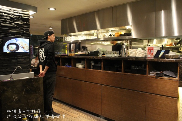 咖啡弄(士林店):台灣之光知名下午茶『咖啡弄-士林店』鬆餅/三明治/士林捷運站