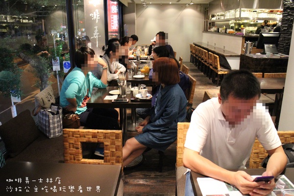 咖啡弄(士林店):台灣之光知名下午茶『咖啡弄-士林店』鬆餅/三明治/士林捷運站