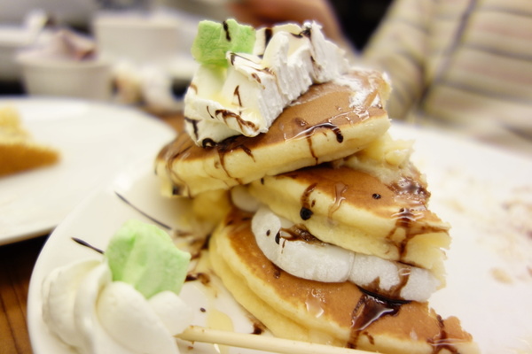 貓咪先生的朋友:貓咪先生的朋友+東區+忠孝東路+好華麗煎餅塔+朋友聚會+下午茶+吃吃喝喝+鄉村風格+木質系列+貓+寵物店+蝴蝶麵+溫馨+幸福+貓奴