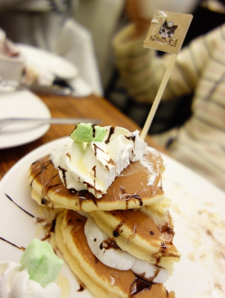 貓咪先生的朋友:貓咪先生的朋友+東區+忠孝東路+好華麗煎餅塔+朋友聚會+下午茶+吃吃喝喝+鄉村風格+木質系列+貓+寵物店+蝴蝶麵+溫馨+幸福+貓奴