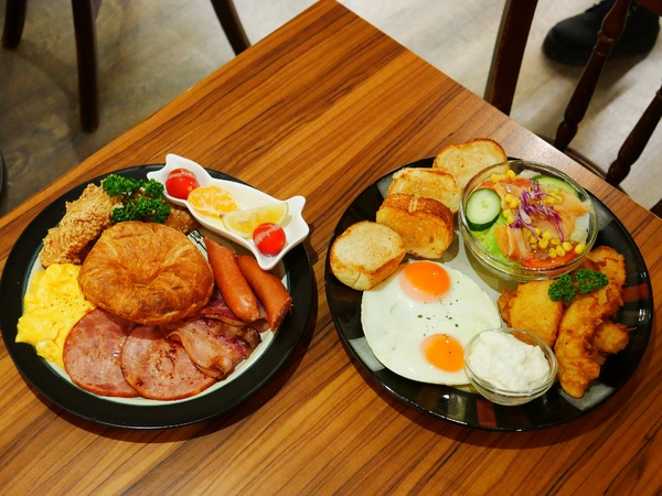 貓咪先生的朋友:【貓咪先生的朋友】 料多實在的豐盛早午餐 !! 貓咪乖巧 環境溫馨