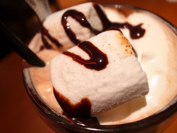 Vasa Pizzeria 瓦薩比薩(中山店)：＜台北｜中山＞你吃過用＂鏟＂的比薩嗎～瓦薩比薩(中山店)