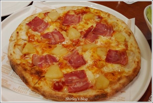 Vasa Pizzeria 瓦薩比薩(中山店)：捷運中山站.Vasa Pizzeria 瓦薩比薩中山店