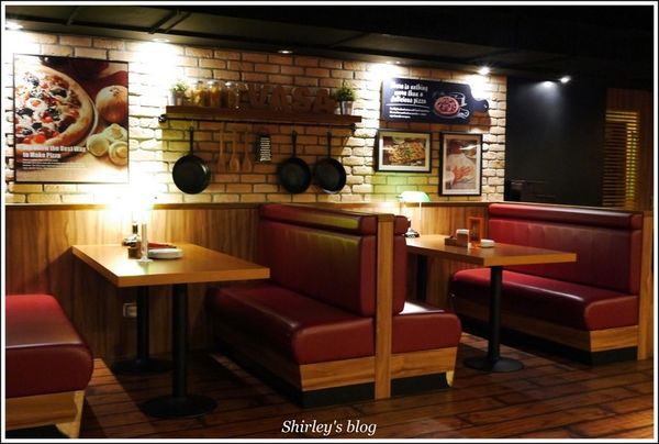 Vasa Pizzeria 瓦薩比薩(中山店)：捷運中山站.Vasa Pizzeria 瓦薩比薩中山店