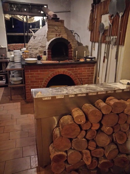 PIZZA OLMO:PIZZA OLMO -- 燒燙燙三芝窯烤pizza