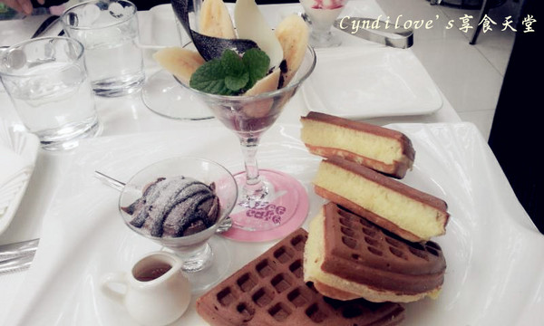 Alice Cafe 愛麗絲咖啡:【台北下午茶】另一種蜜糖吐司超大法式蜜糖吐司杯*Alice Cafe 愛麗絲咖啡