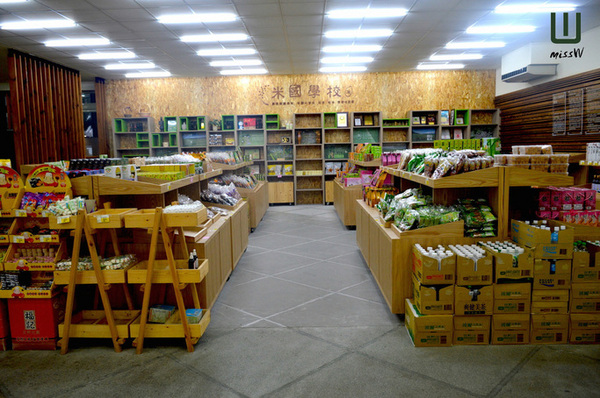 關山米國學校:台東|關山米國學校、古早味大碗公飯 一年僅二收的限定美味 重新找回吃米的原味感動