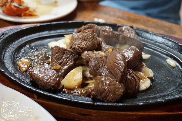 獅兄弟風味小酒館：※ 獅兄弟風味小酒館 ※ 平價消費神級享受，超新鮮辣沙公麵線和黃金海鮮鍋，沒吃過真的會後悔~!!!!