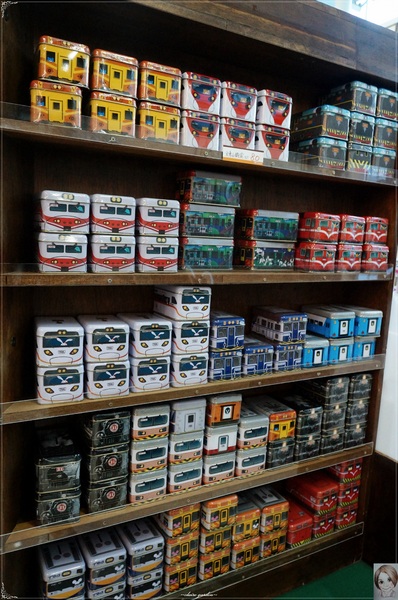 台鐵新烏日文創商圈：[台中追五月天小旅行]台中 新烏日火車站~火車票卡座位&百萬車票機器人