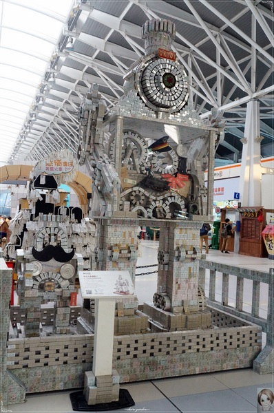 台鐵新烏日文創商圈：[台中追五月天小旅行]台中 新烏日火車站~火車票卡座位&百萬車票機器人