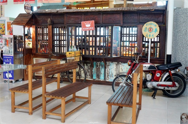 台鐵新烏日文創商圈：[台中追五月天小旅行]台中 新烏日火車站~火車票卡座位&百萬車票機器人