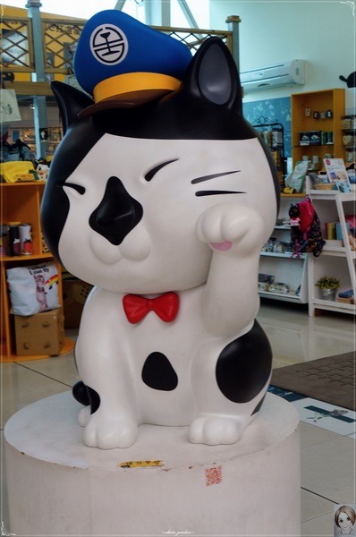 台鐵新烏日文創商圈：[台中追五月天小旅行]台中 新烏日火車站~火車票卡座位&百萬車票機器人