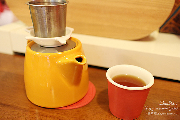 Le petit pâtissier 雷斯理:Le petit pâtissier 雷斯理 台北公館溫州街的法式甜點下午茶,達克瓦茲,馬卡龍,柔軟布丁,鹹派輕食(捷運台電大樓站,師大,美食,咖啡)