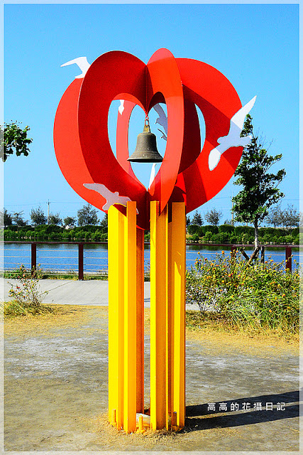 北門遊客中心：【臺南】北門區。北門遊客中心 北門水晶教堂