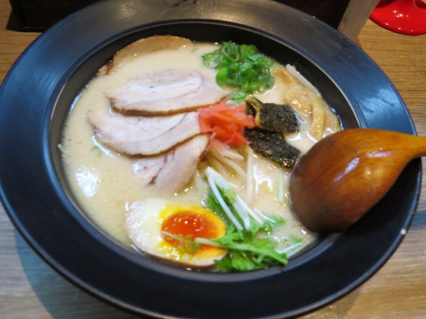 樂麵屋(西門店):會讓人差點把碗舔光的拉麵【台北西門町/樂麵屋】