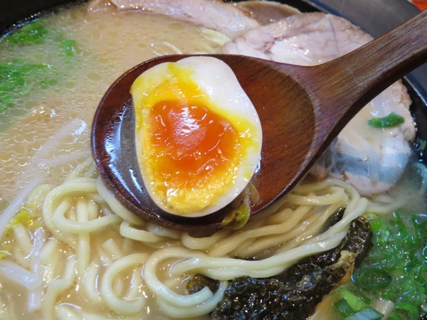 樂麵屋(西門店):會讓人差點把碗舔光的拉麵【台北西門町/樂麵屋】